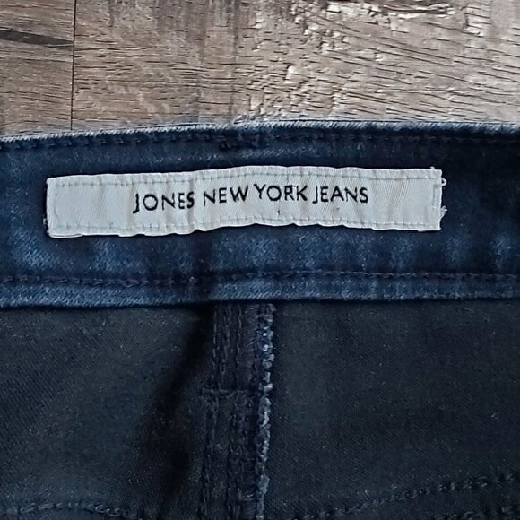 Jones New York Mercer Street Boot Cut Dark Wash Missy Short Jean - Size 12 - Picture 8 of 8